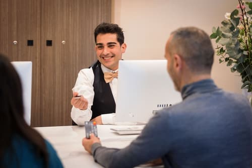 Hôtel KHLA Nice, Reception