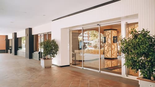 Hotel Vértice Sevilla, Interior entrance
