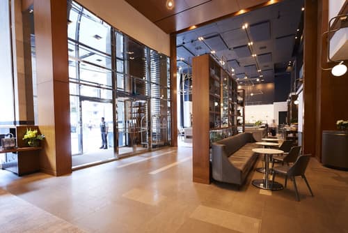 Le Germain Hotel Toronto, Interior entrance