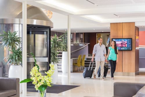 Novotel Queenstown Lakeside, Concierge desk