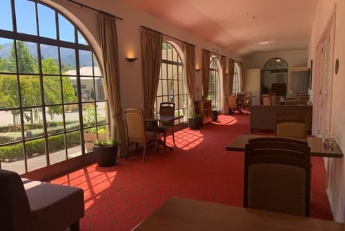 Edit Hanmer Springs, Lobby lounge