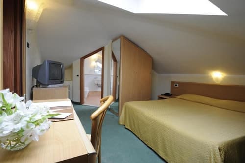 Russo Palace Hotel, Room