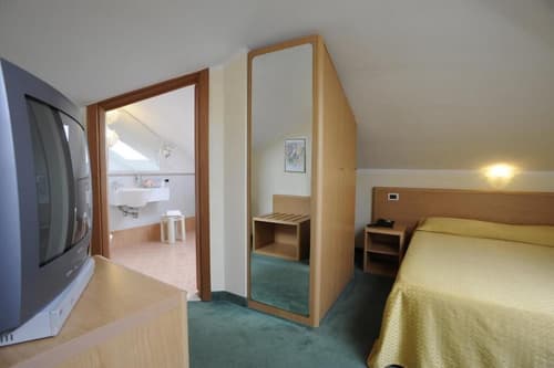 Russo Palace Hotel, Room