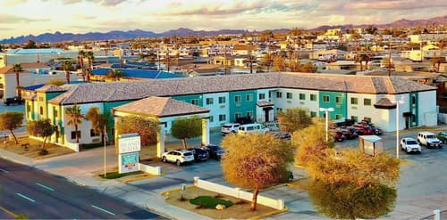 Island Suites, Primary image