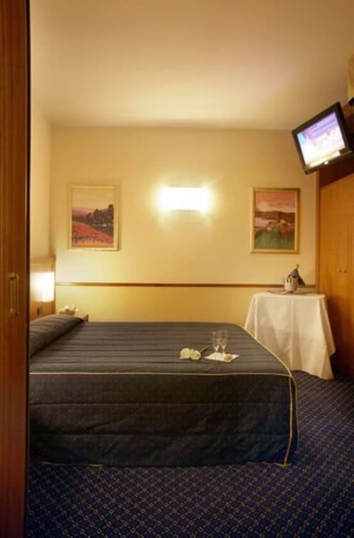 Pacific Hotel Fortino, Room