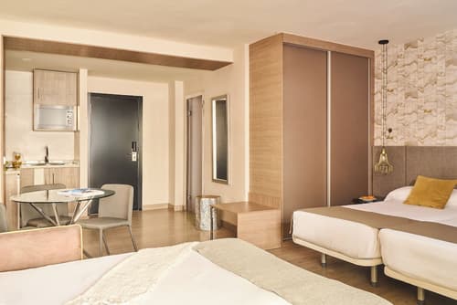 Ona Marbella Inn, Room