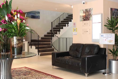 Grand Plaza Serviced Apartments, Lobby sitting area