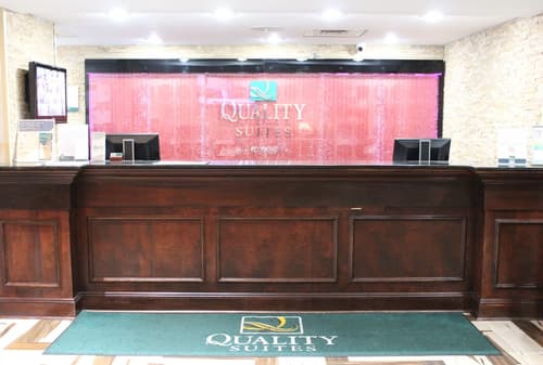 Quality Suites NYC Gateway, Reception