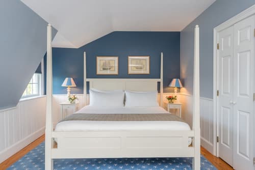 Breakwater Inn, Room