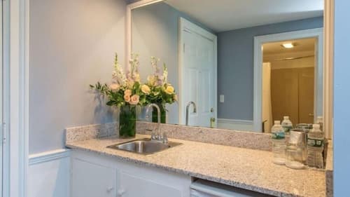 Breakwater Inn, Room