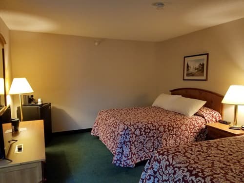 Commodores Inn, Room