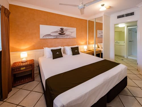 City Terraces Cairns, Room