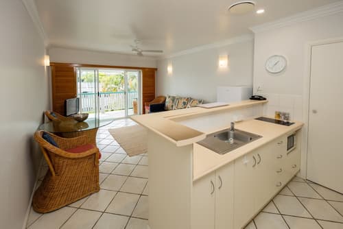 City Terraces Cairns, Private kitchen