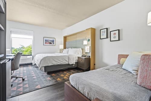 Holiday Inn St. Petersburg West by IHG