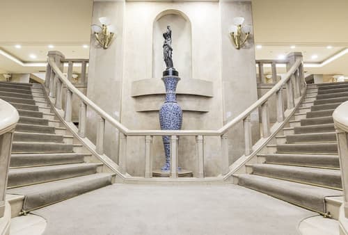 Zorlu Grand Hotel Trabzon, Interior entrance