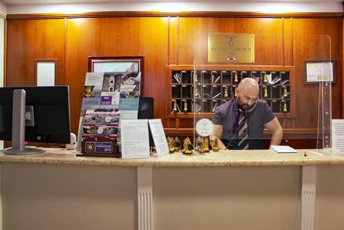 Hotel Garden Napoli, Reception