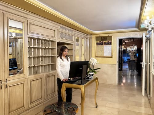 Hotel Alcyone, Reception