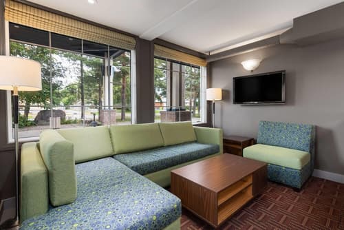 Super 8 by Wyndham Sault Ste Marie On, Lobby