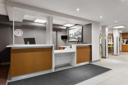 Super 8 by Wyndham Sault Ste Marie On, Lobby