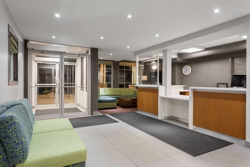 Super 8 by Wyndham Sault Ste Marie On, Lobby