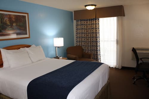 Baymont by Wyndham Yakima Riverfront, Room