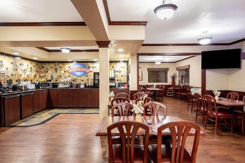 Baymont by Wyndham Yakima Riverfront, Breakfast area