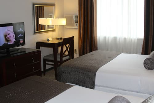 Red Lion Inn and Suites, Room