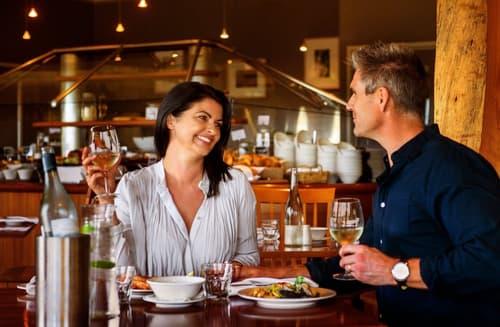 Strahan Village, Restaurant