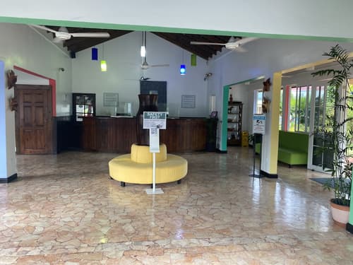 Toby's Resort, Primary image