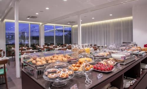 Best Western Plus Hotel Plaza, Breakfast area