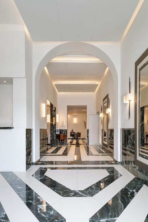 Best Western Plus Hotel Plaza, Lobby sitting area