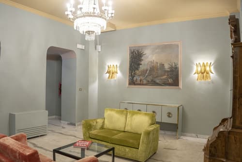 Hotel Milani, Lobby sitting area
