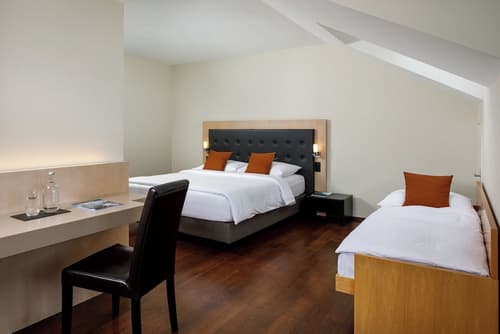 Hotel UTO KULM car- hideaway in Zurich, Room