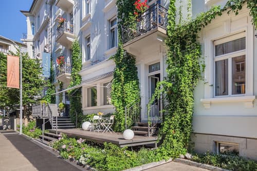 Alma Hotel - Boutique hideaway by the lake with rooftop and ladies-only wellness