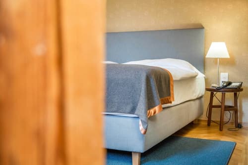 Alma Hotel - Boutique hideaway by the lake with rooftop and ladies-only wellness, Room