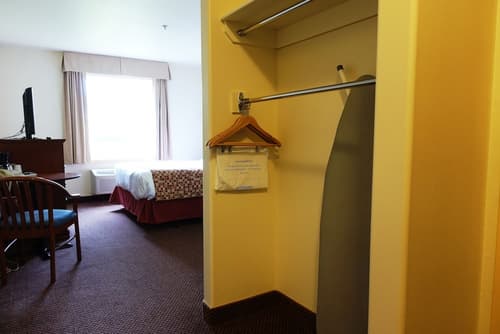 Super 8 by Wyndham Caraquet