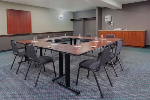 Super 8 by Wyndham Caraquet, Meeting facility