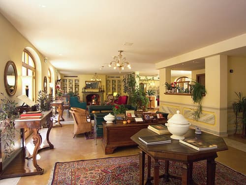 Hotel San Luca, Lobby sitting area