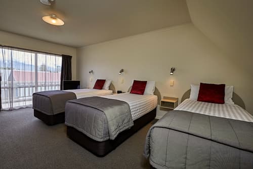 The White Morph - Heritage Collection, Room