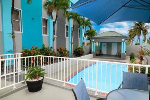 Parador El Buen Café, Outdoor pool