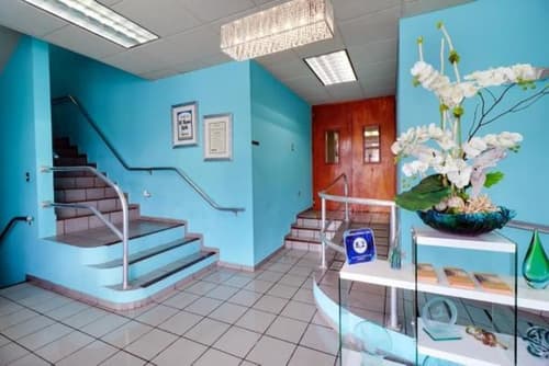 Parador El Buen Café, Interior entrance