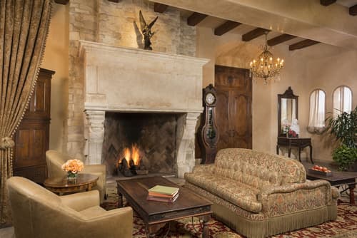 Ayres Hotel Manhattan Beach LAX, Lobby sitting area