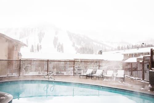 Mammoth Mountain Inn, Outdoor pool