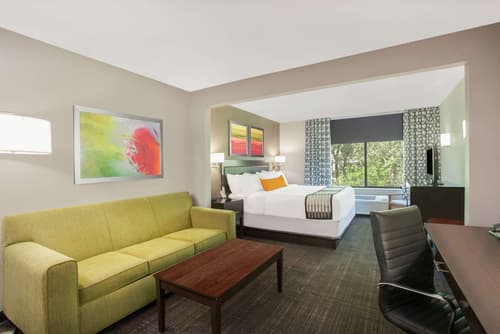 Wingate by Wyndham - Columbia, Room
