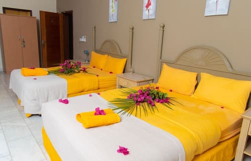 Ocean Villa Heights, Room