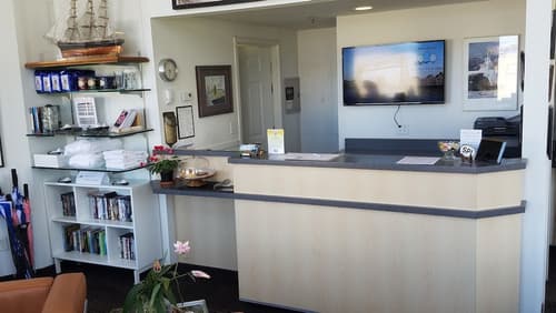 South Pier Inn, Reception