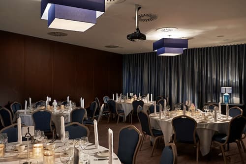 Village Hotel Edinburgh, Meeting facility