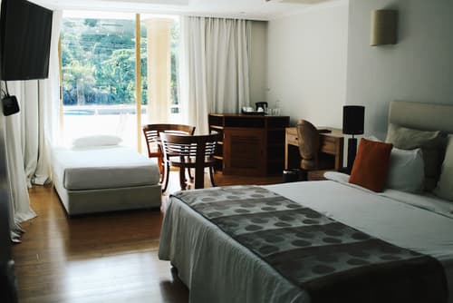 Crown Beach Hotel, Room