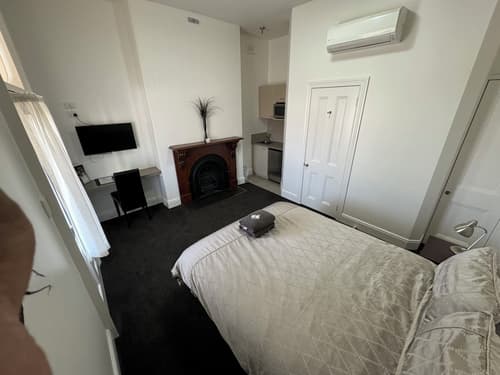 Allawah Bendigo, Room
