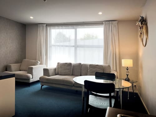 Beaches Nelson, Living area